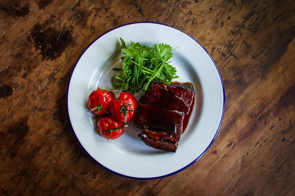 ilustrasi sticky pork belly
