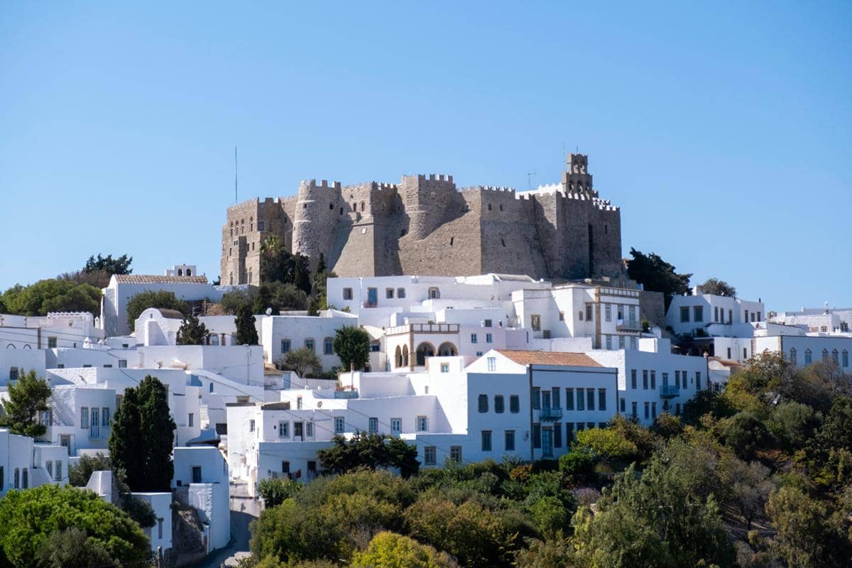 ilustrasi suasana Pulau Patmos, Yunani 