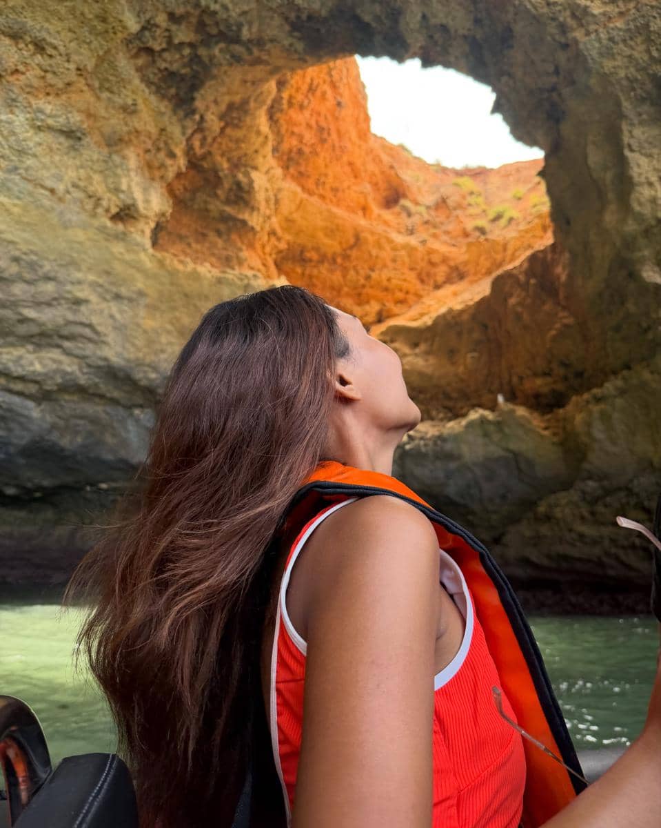 Novia Bachmid berlibur di Portimão