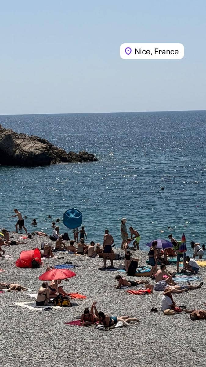 Rebecca Klopper liburan di Nice, Prancis