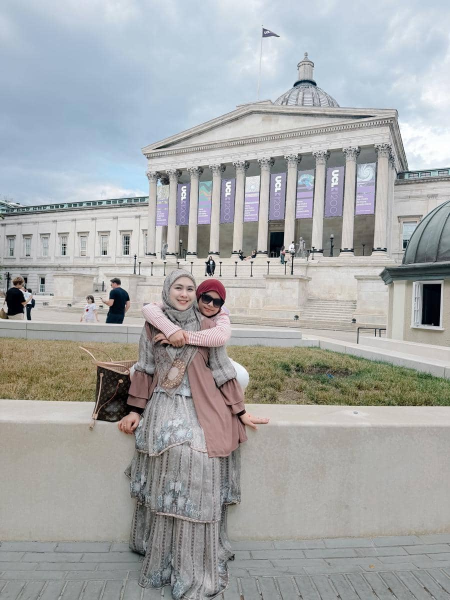 Oki Setiana Dewi ajak Maryam ke University College London