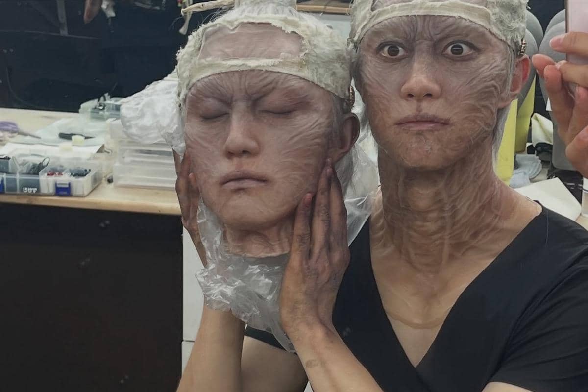 Kwak Dong Yeon di behind the scene The East Palace (instagram.com/kwakdongyeon0)