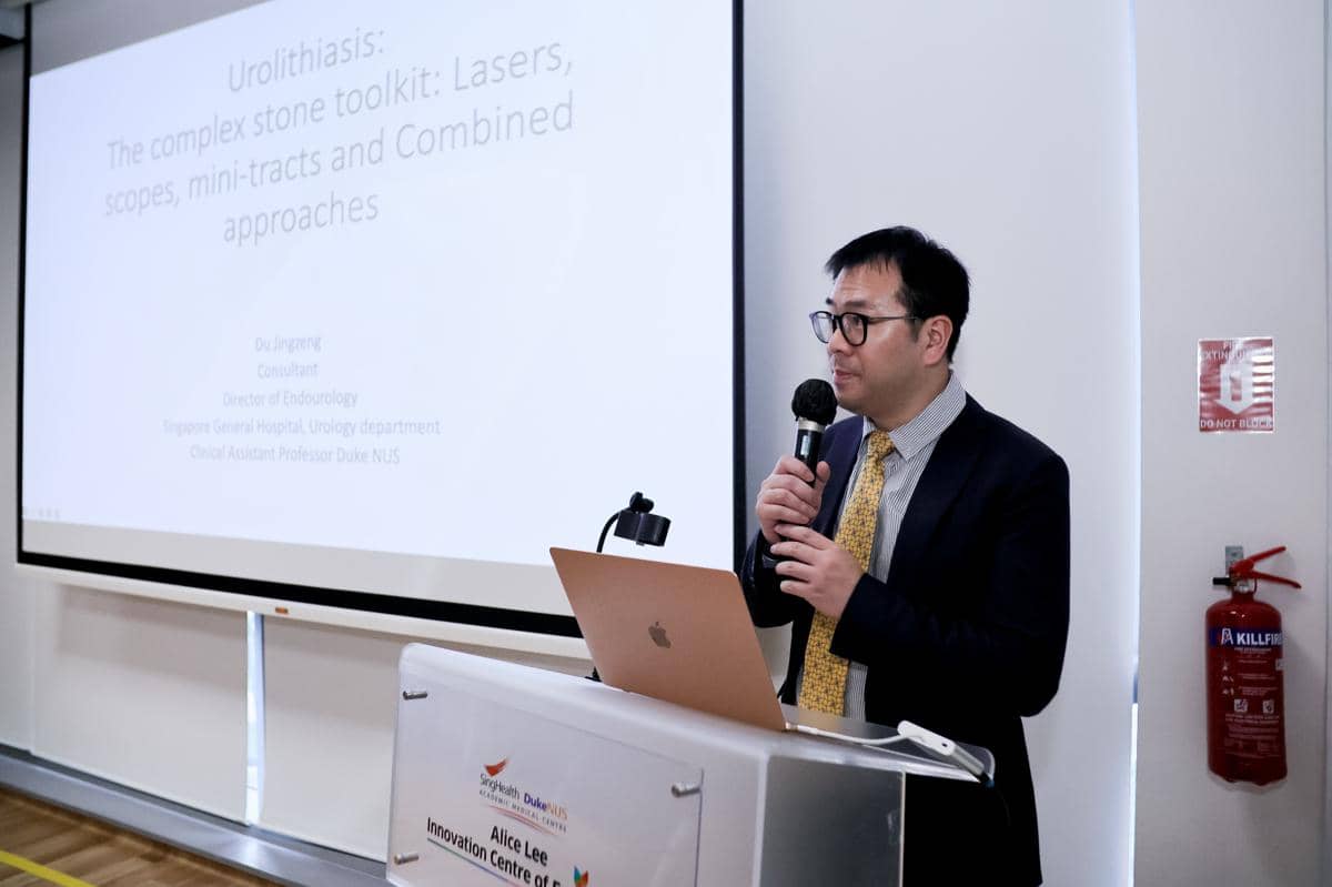 Dr Du Jingzeng, Konsultan Departemen Urologi, Singapore General Hospital.