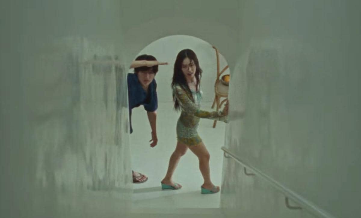 Style Jennie di MV Less than a Lover