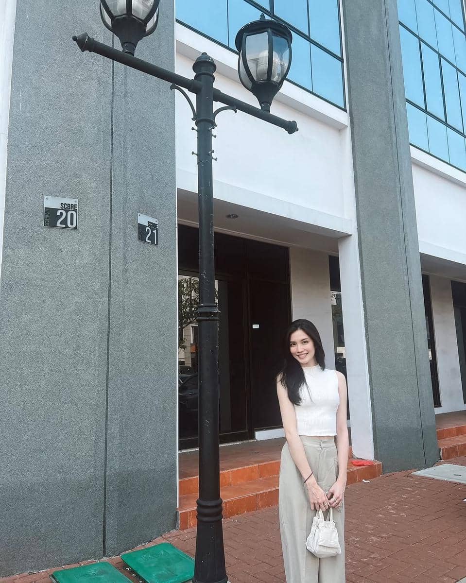 OOTD nuansa putih ala Diandra Agatha