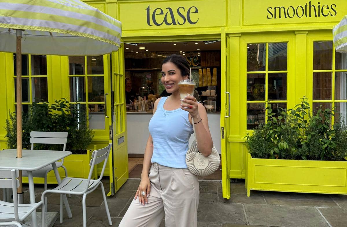 8 Momen Sophie Choudry Liburan di London, Seru Abis!