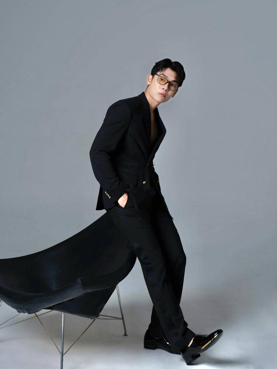 OOTD Formal ala Mew Suppasit