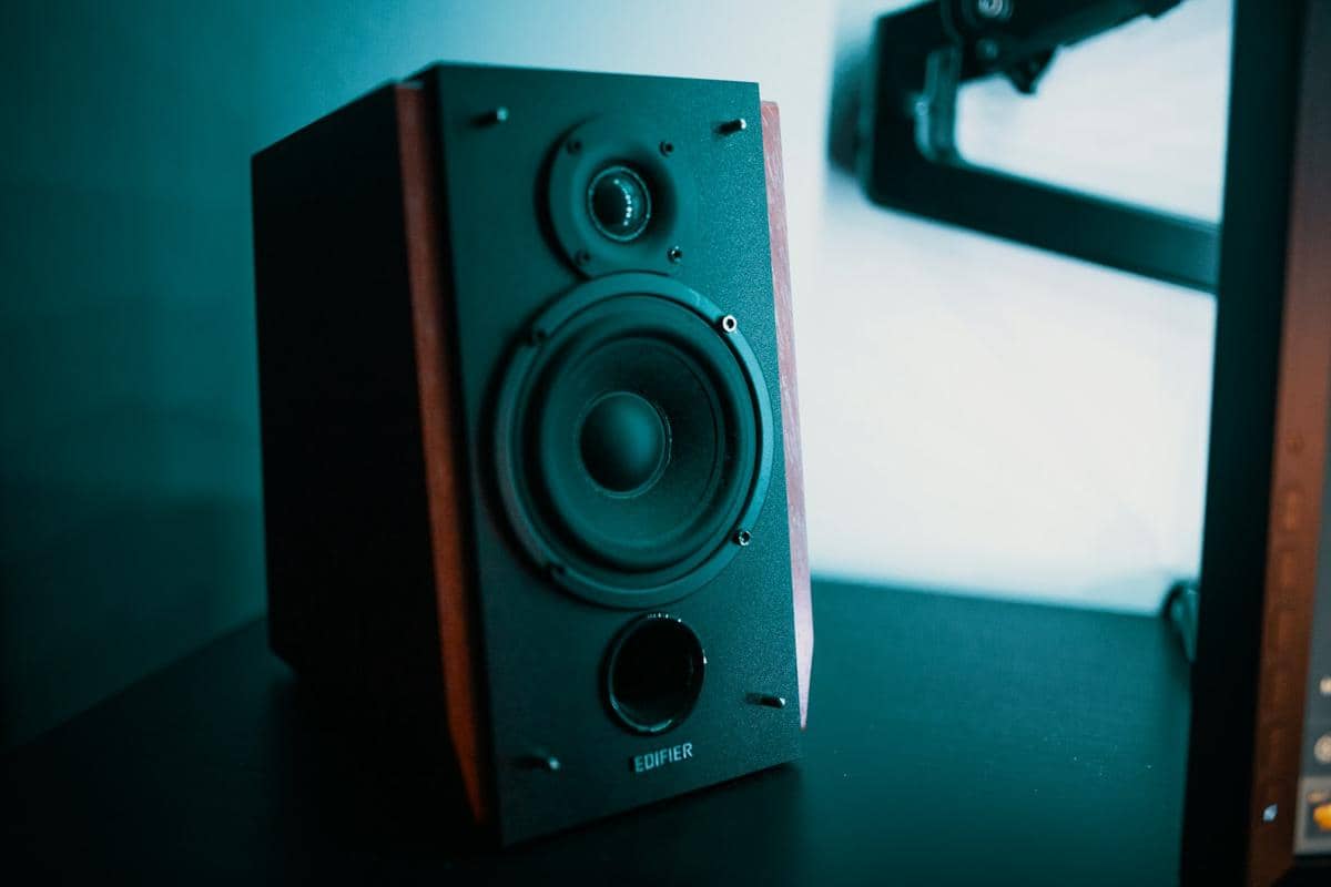 ilustrasi speaker