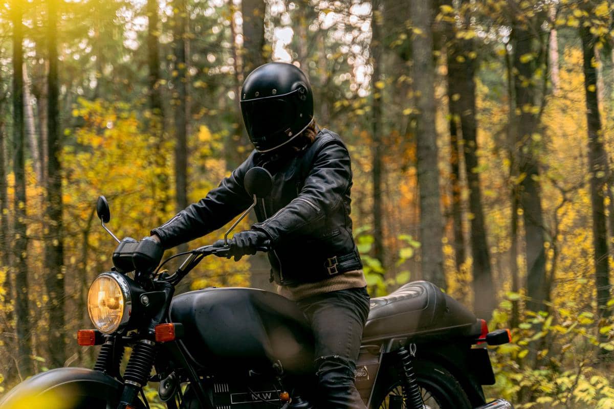Kenapa Jaket Motor Antiair Tidak Selalu Antiangin dan Sebaliknya?