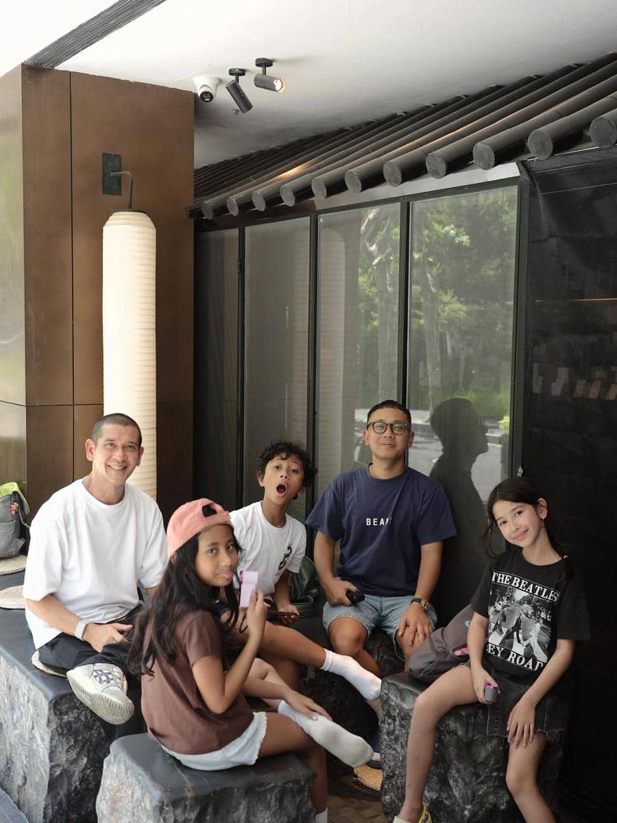 Yasmin Wildblood ajak anak liburan ke Shanghai