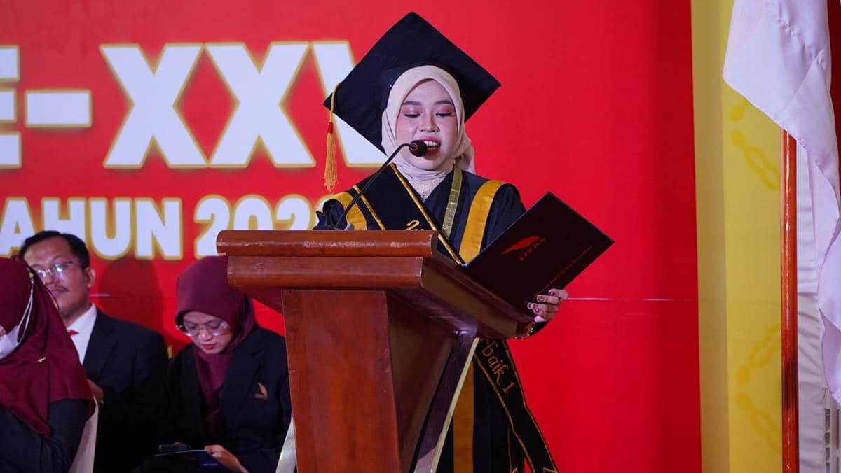 Cerita Cika Shabira, Anak Pedagang Kue Raih Wisudawan Terbaik Itera