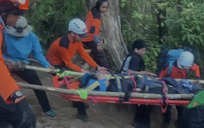 Jatuh dari Hammock, Pendaki Bulu Baria Gowa Dievakuasi Tim SAR