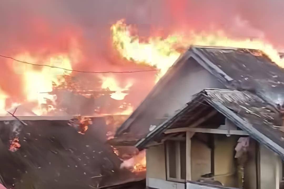 51 Rumah Terbakar di Kasepuhan Ciptamulya Bakal Dibangun Pemprov Jabar