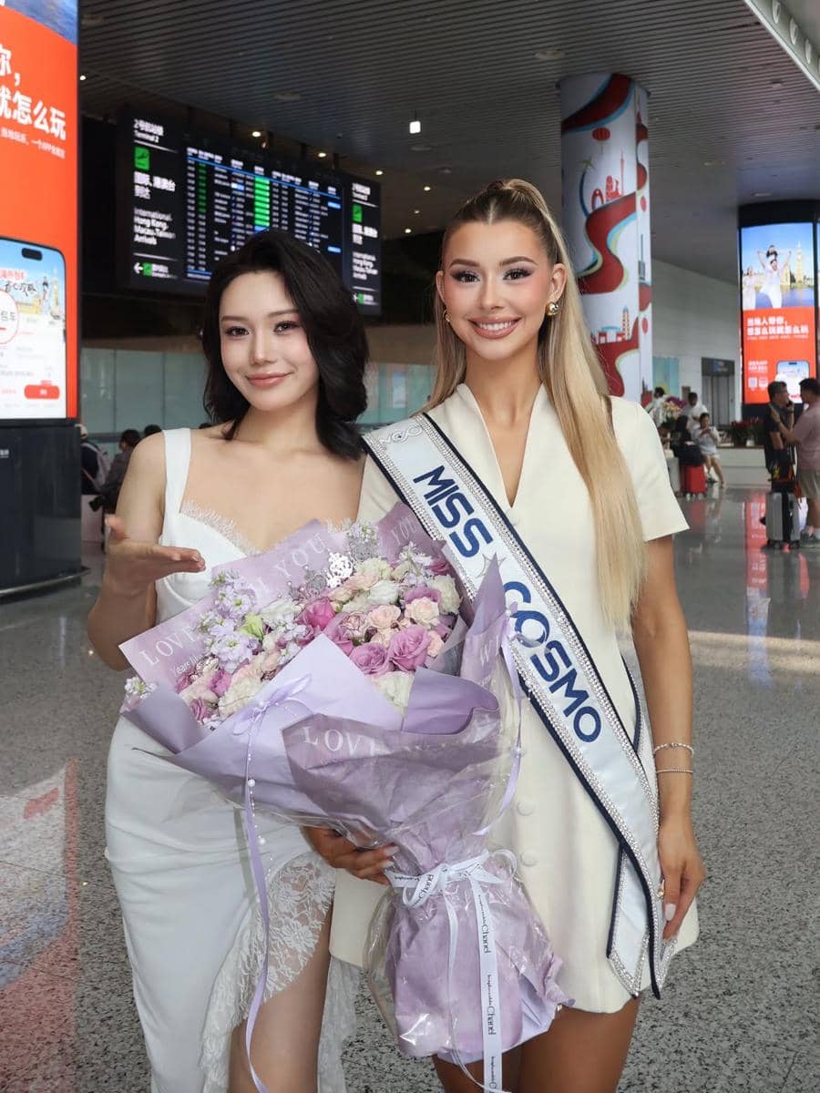 Potret Miss Cosmo 2025 Bertugas di China