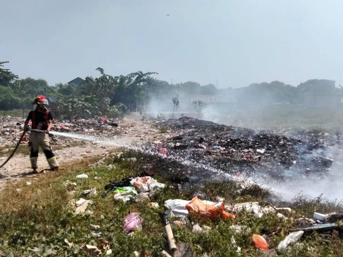 Gegara Bakar Sampah Belasan Kebakaran Terjadi di Tangerang   