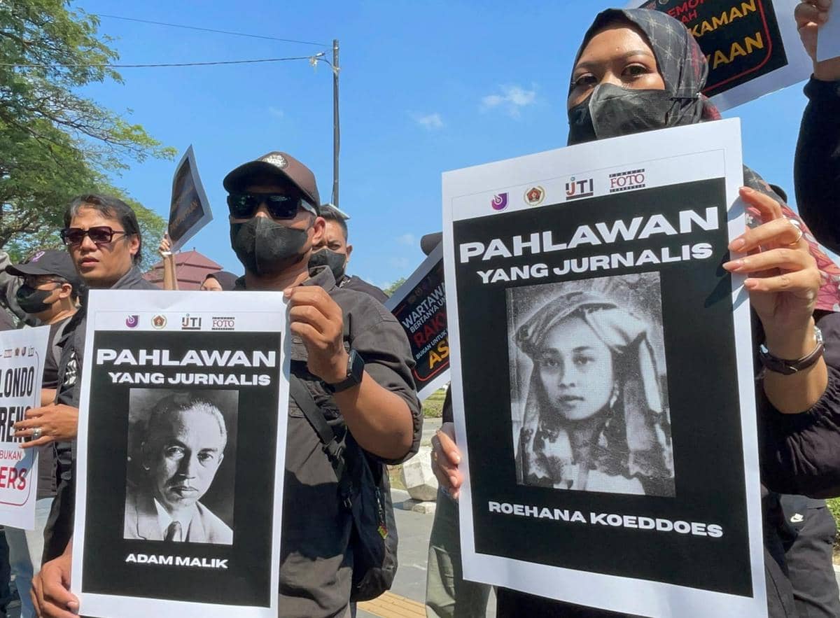 Disebut Londo Ireng, Puluhan Wartawan Malang Berdemo