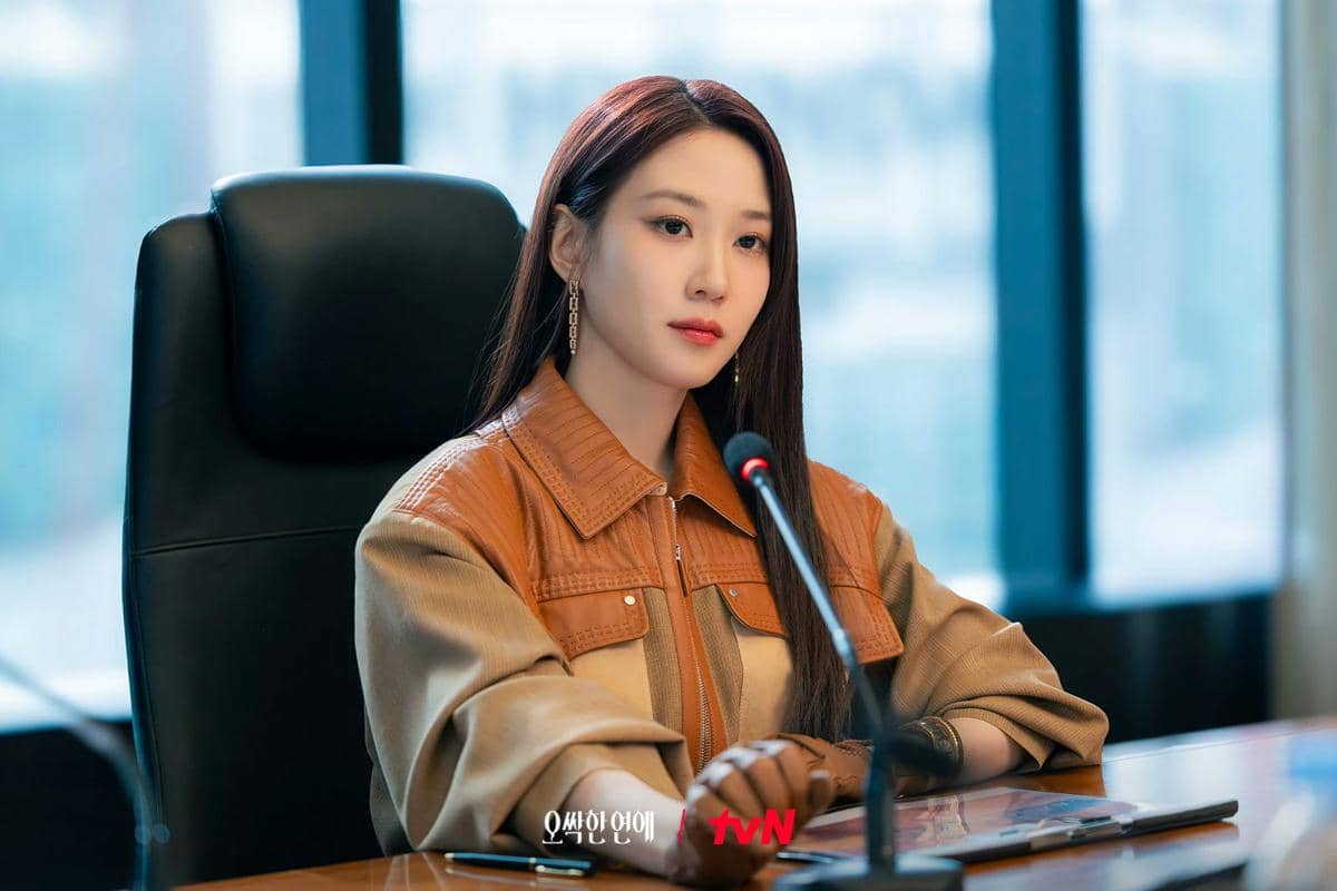 Kenapa Drakor Spooky in Love Dibilang Mirip Hotel del Luna?
