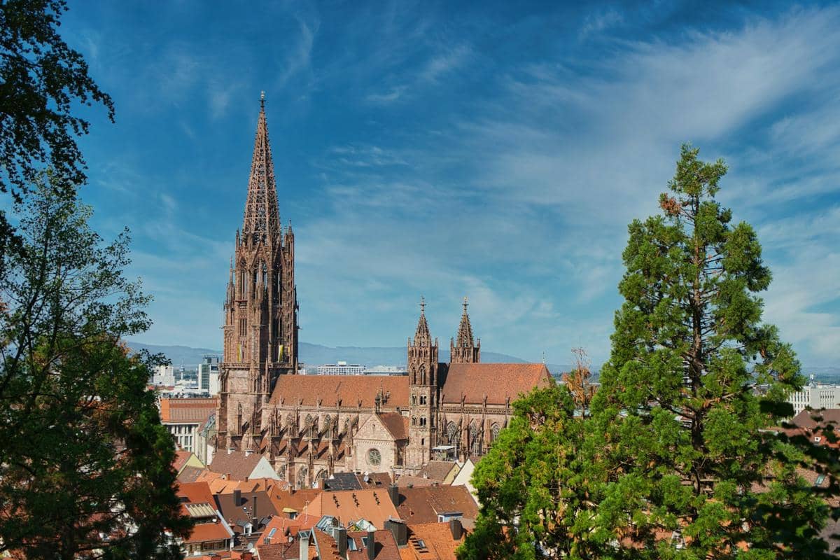 ilustrasi kota Freiburg im Breisgau