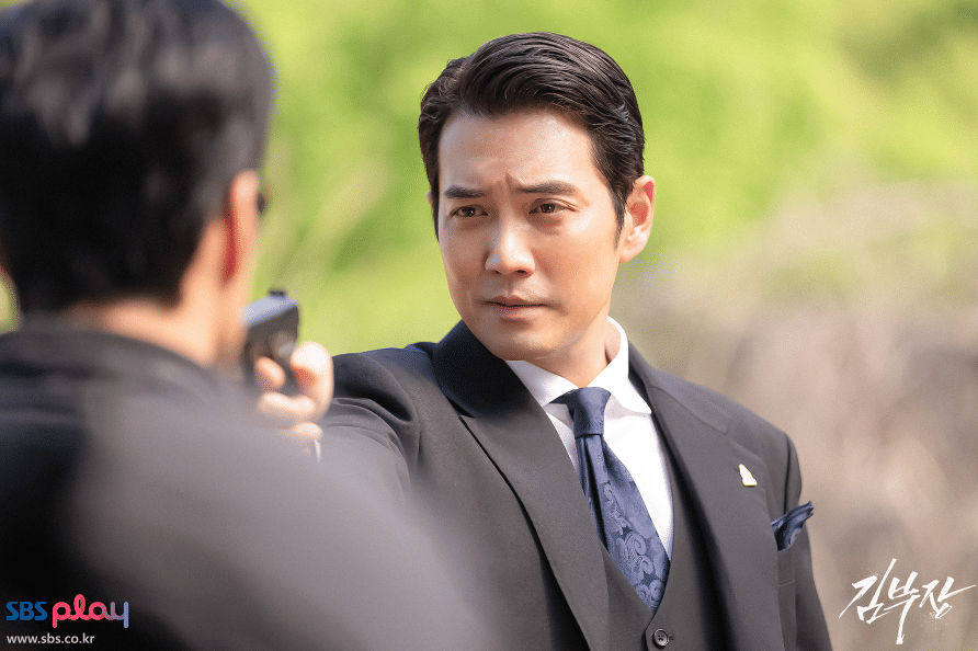 Joo Sang Wook di drama Agent Kim Reactivated