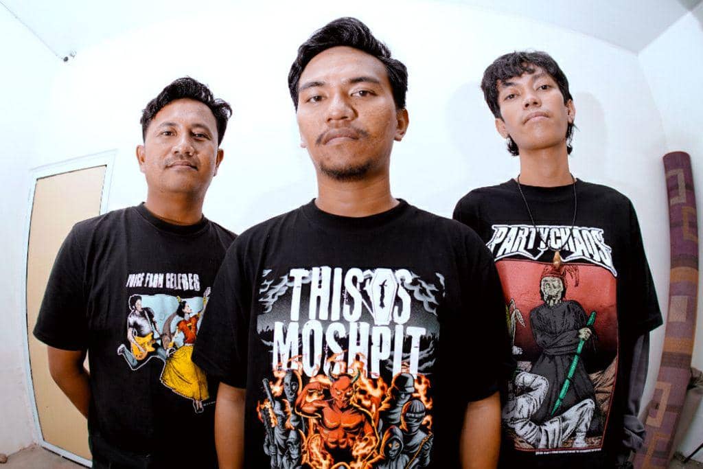 Para personel band hardcore asal Takalar, Party Chaos.