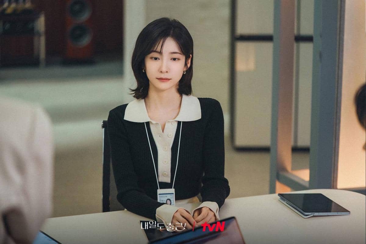 Cuplikan drama Korea See You at Work Tomorrow