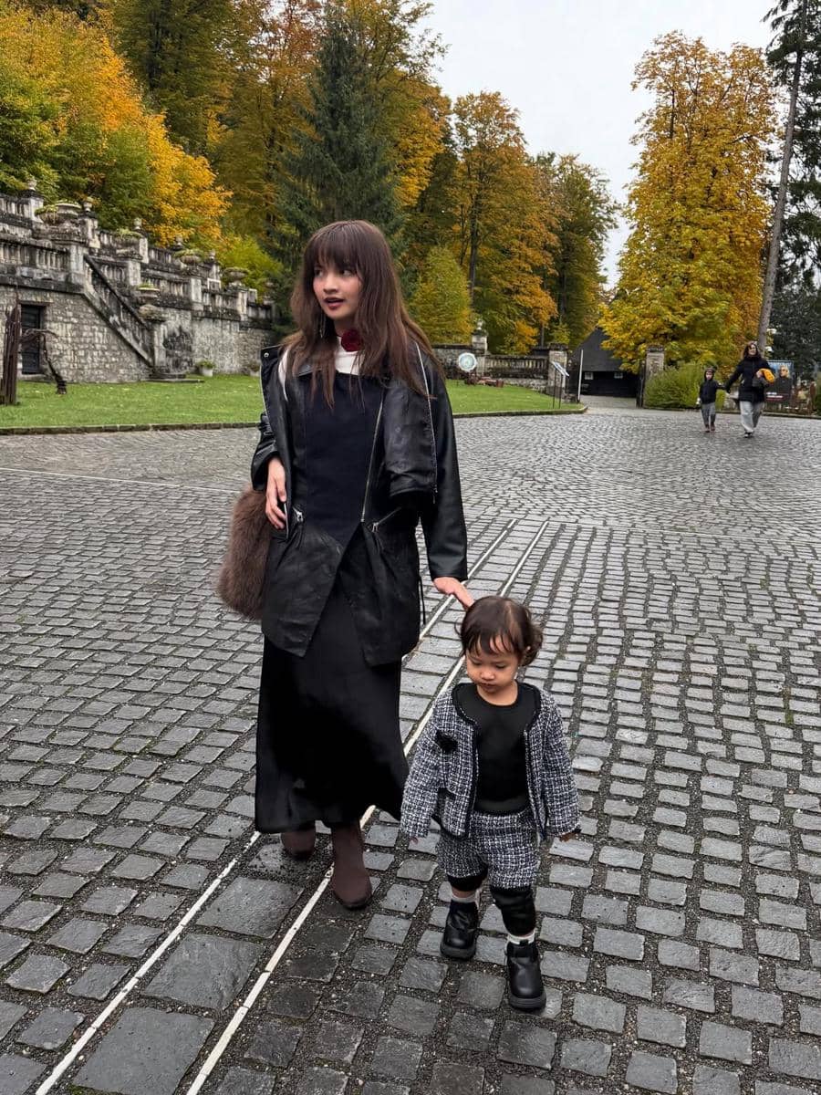 inspirasi OOTD ibu dan anak ala Sabrina Anggraini 