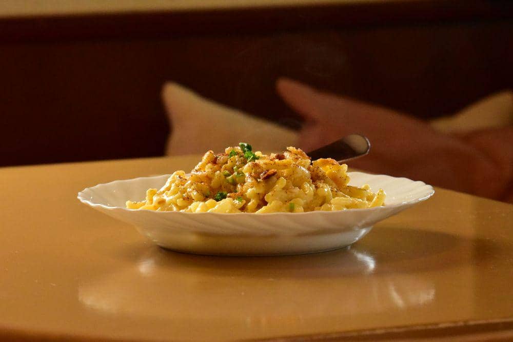 Resep Salmon Mac and Cheese, Bekal Sekolah Tinggi Protein dan Praktis