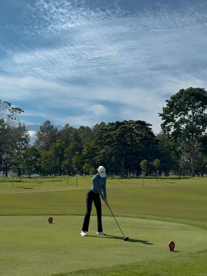 Anya Geraldine main golf di Sukabumi