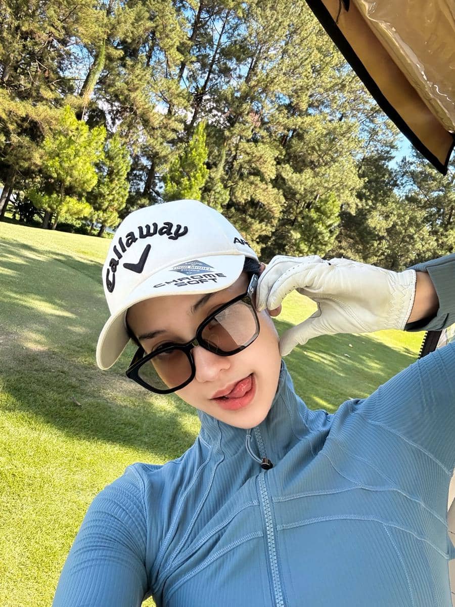 Anya Geraldine main golf di Sukabumi
