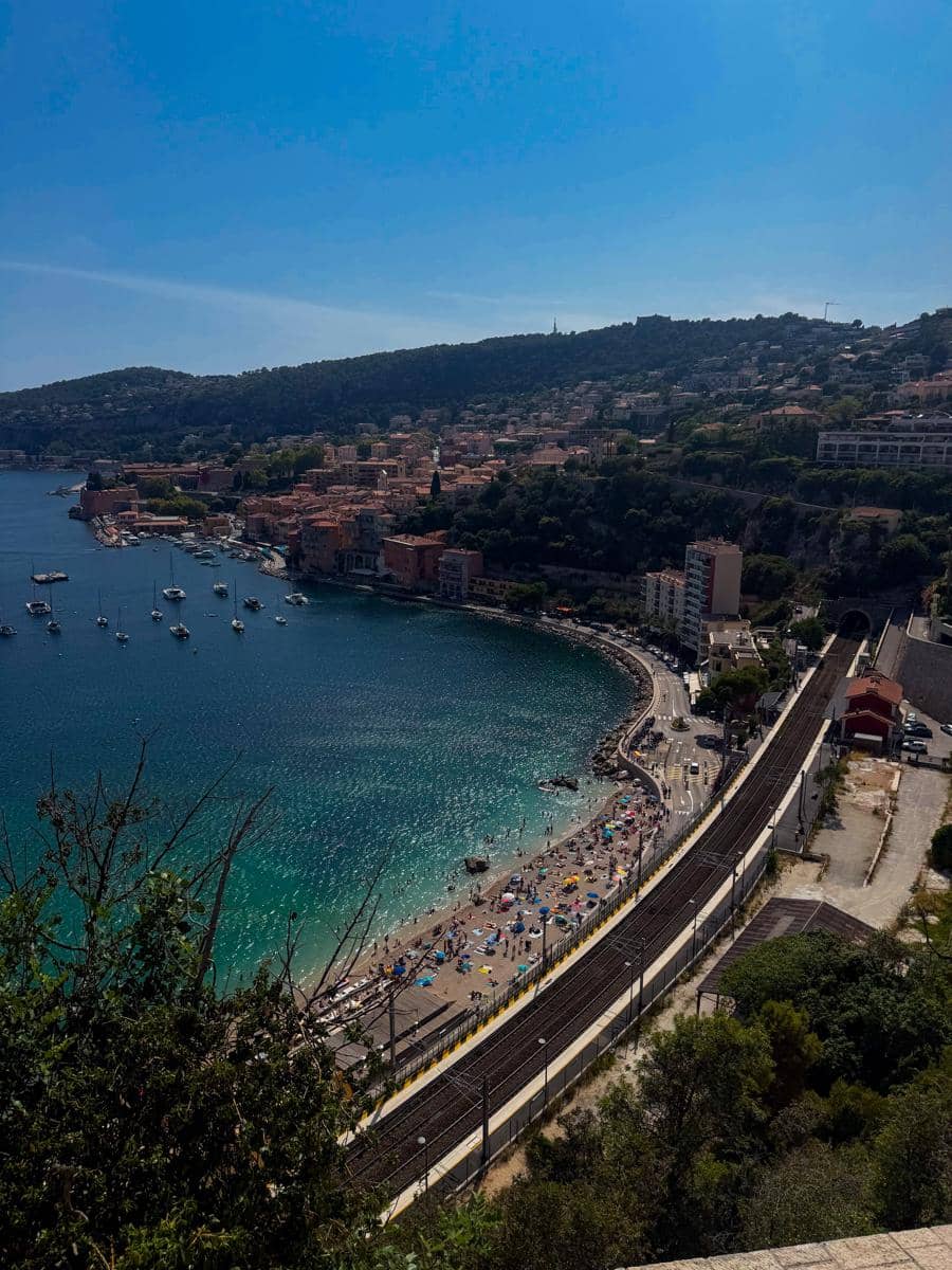 Jennifer Coppen jalan-jalan di Kota Monte Carlo