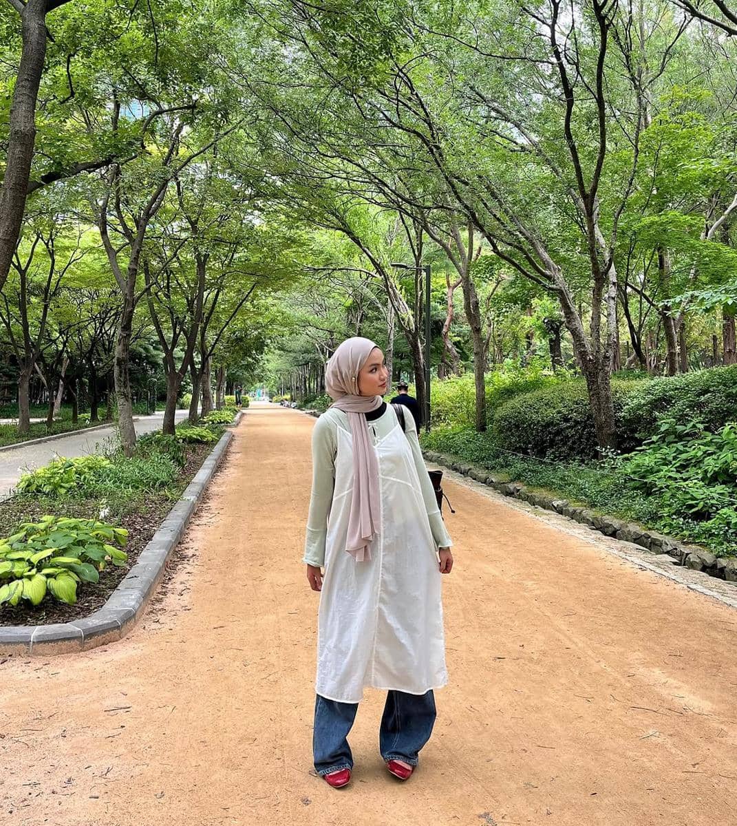 ide mix and match jeans ala Xaviera Putri 
