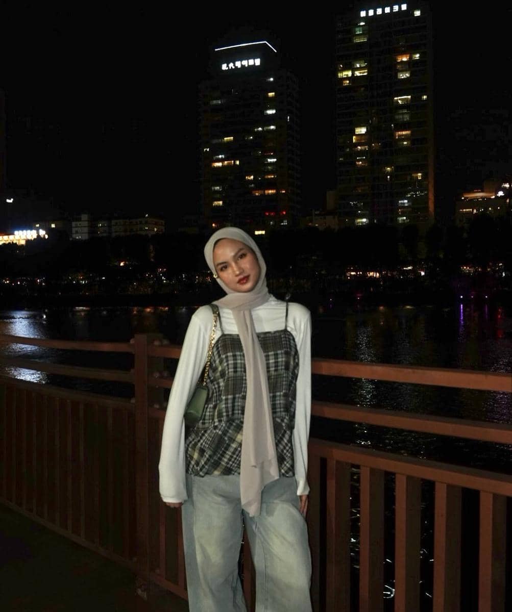 ide mix and match jeans ala Xaviera Putri 