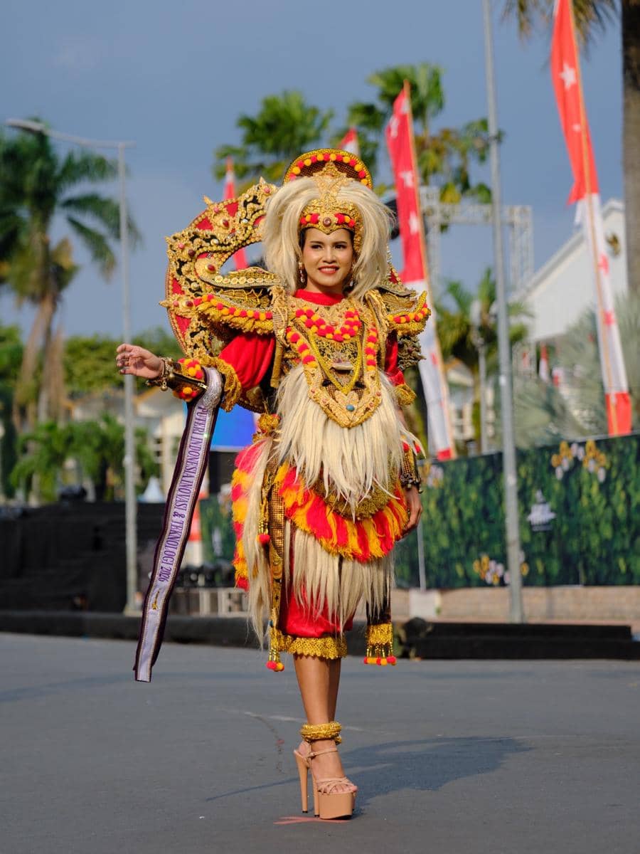 potret Puteri Indonesia di hari ketiga Jember Fashion Carnaval 2026
