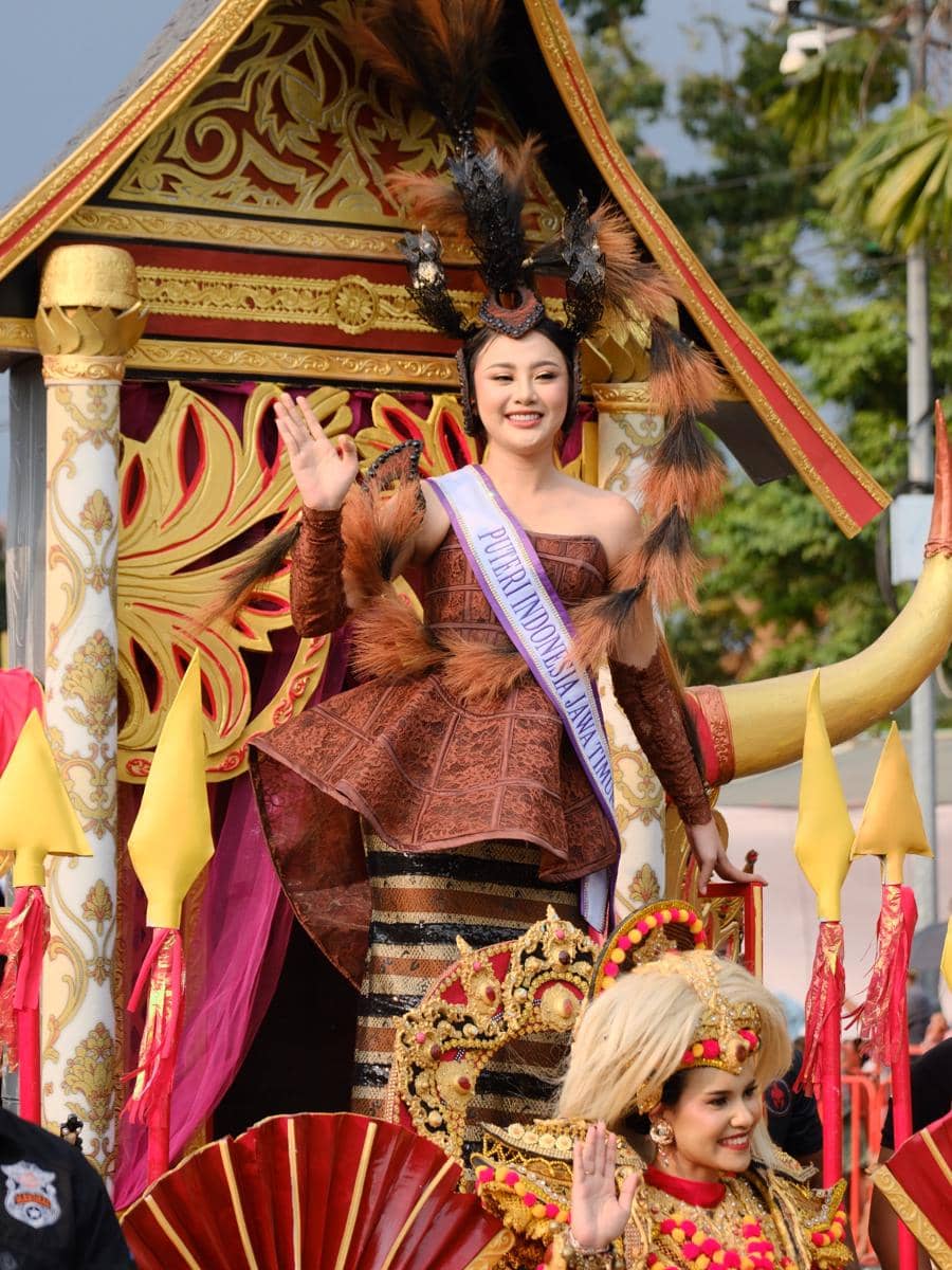 potret Puteri Indonesia di hari ketiga Jember Fashion Carnaval 2026