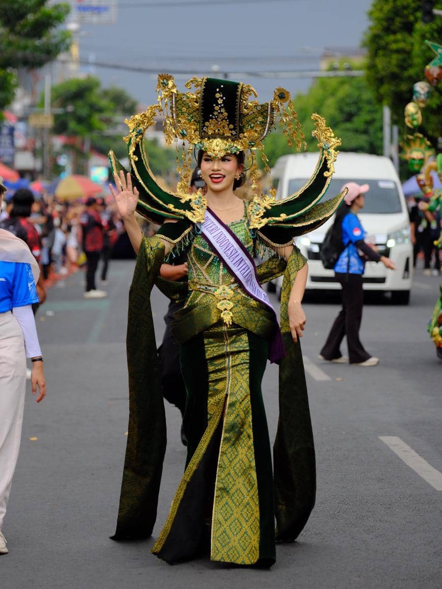 potret Puteri Indonesia di hari ketiga Jember Fashion Carnaval 2026
