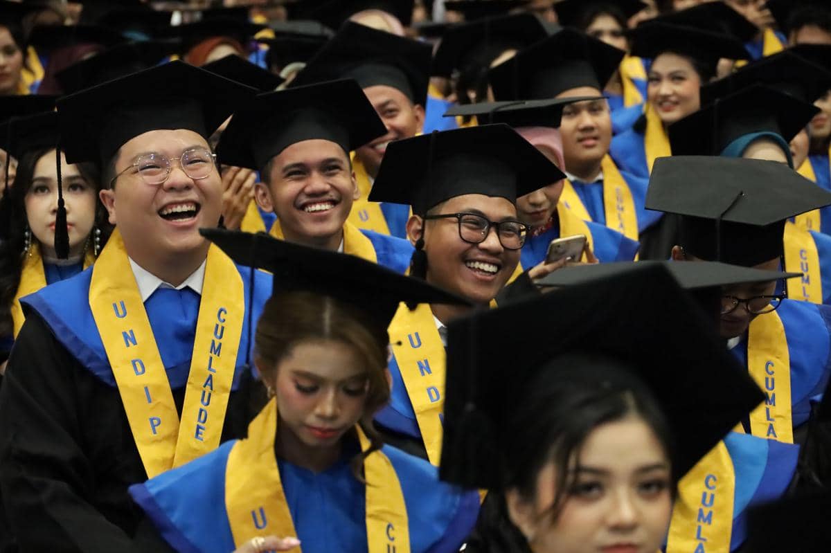 undip, wisuda