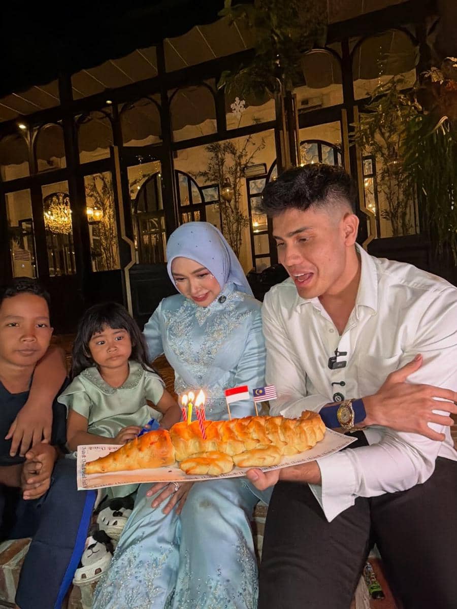 Artis di Pesta Ulang Tahun ke-4 Moana Anak Ria Ricis (Instagram.com/aisar_khaledd)