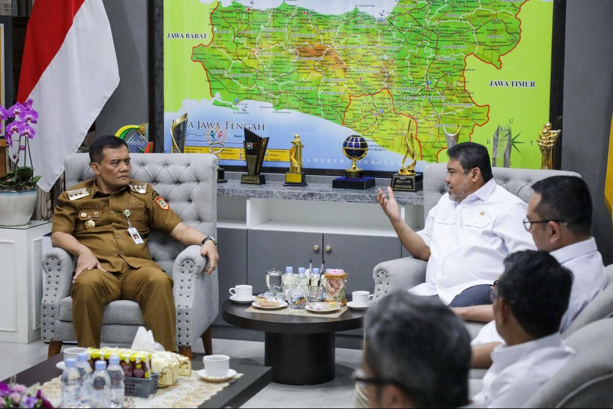 Ahmad Luthfi Ungkap Banjir dan COVID-19 Picu PHK 2 Pabrik Besar di Jateng