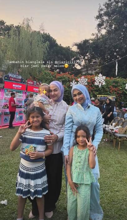 Artis di Pesta Ulang Tahun ke-4 Moana Anak Ria Ricis (instagram.com/ninazatulini22)