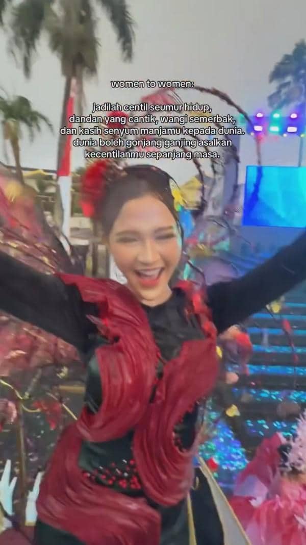 artis di Jember Fashion Carnaval 2026