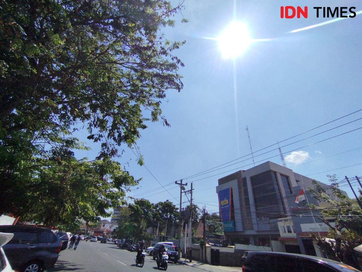 Cuaca Semarang Sabtu: Siang Panas Menyengat Pol, Puncak Kemarau, Dieng Bediding!