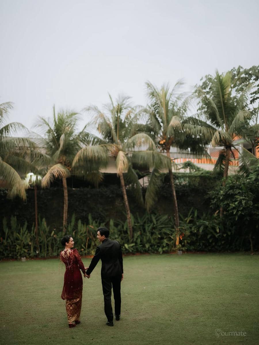 Lamaran Dea Annisa dan Mazaki Achmad