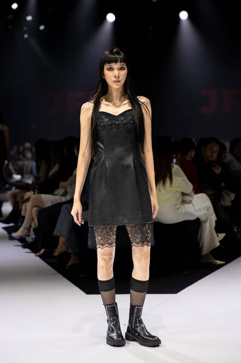 Koleksi APORIA Baek Jinjoo