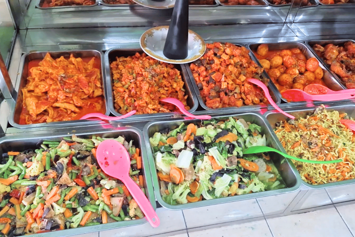 Warung Prasmanan Kartika, Tulungagung