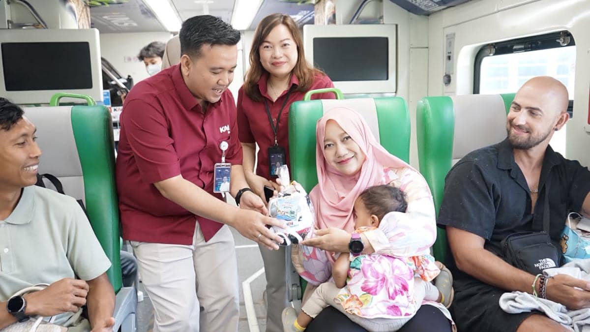 Hari Anak Nasional, KAI Bandara Ajak Anak Kenal Kereta Api