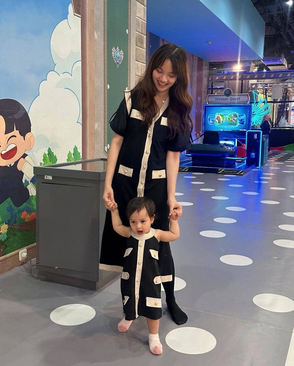 inspirasi OOTD ibu dan anak ala Sabrina Anggraini 