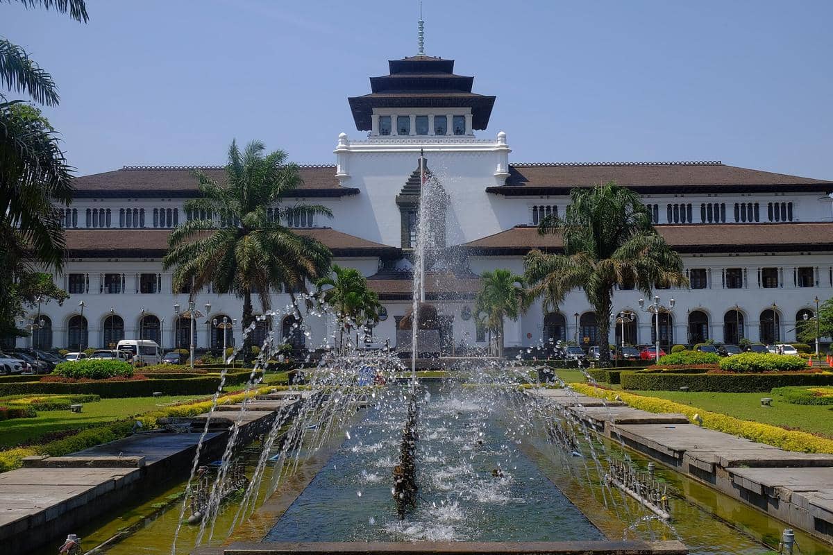 5 Gedung Peninggalan Kolonial di Indonesia yang Masih Difungsikan