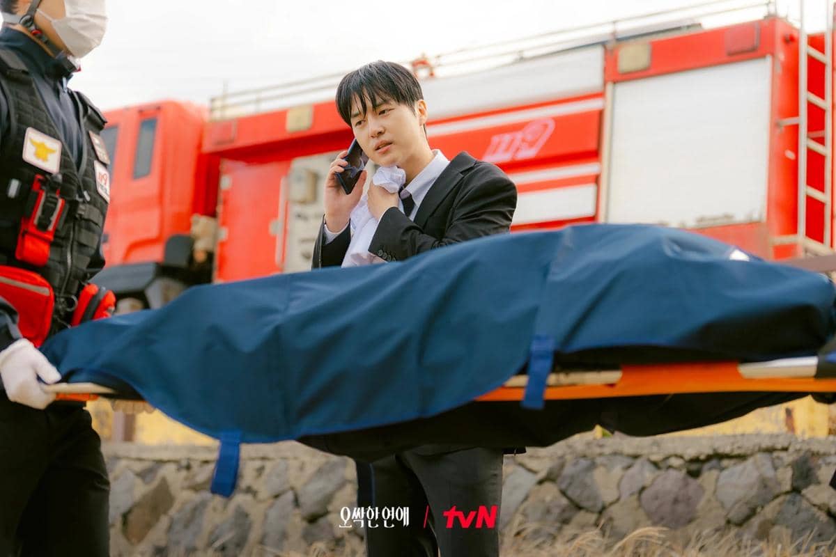 still cuts drama Spooky in Love