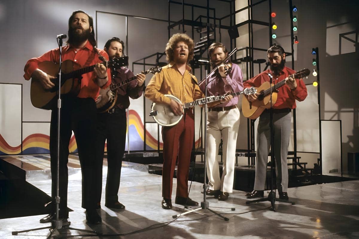 5 Lagu Kontroversial yang Sempat Dicekal di Irlandia, Kenapa?