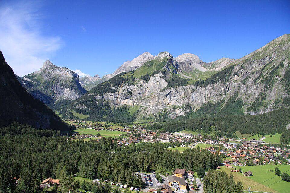 Desa Kandersteg di Swiss